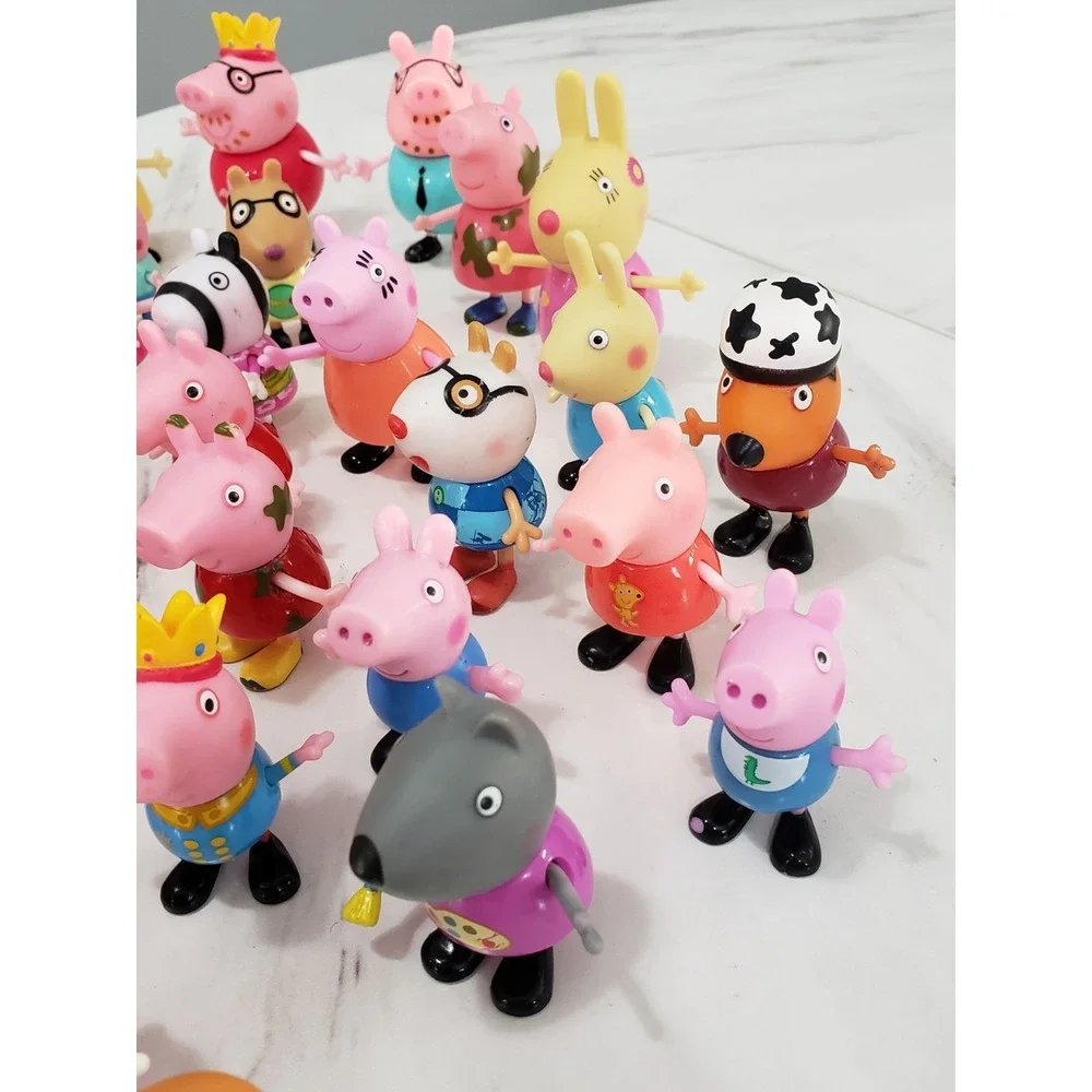 Lot 40+ Peppa Pig Family Friends Figures Bundle Mummy Daddy Grandma George